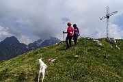 57 Scendiamo in direzione est per il Monte Vetro